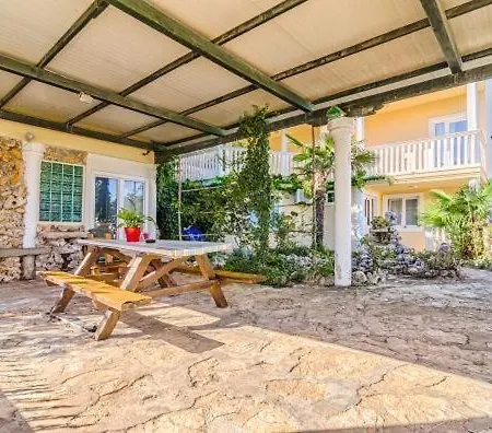 In With Terrace, Air Conditioning, Wi-fi * ميدولين