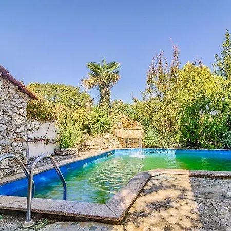 شقة In With Terrace, Air Conditioning, Wi-fi